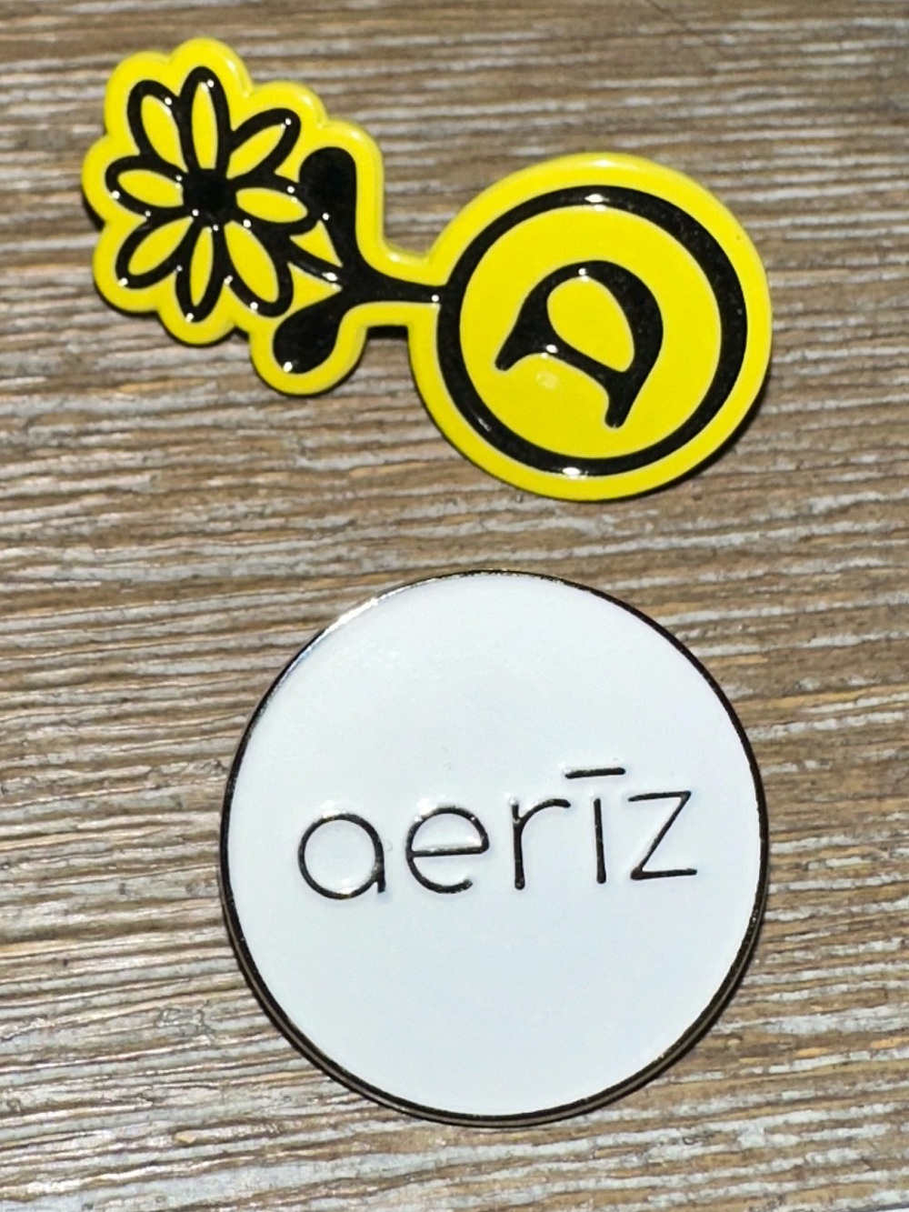 Cannabis Accessory Pin - Picture 2 of 3